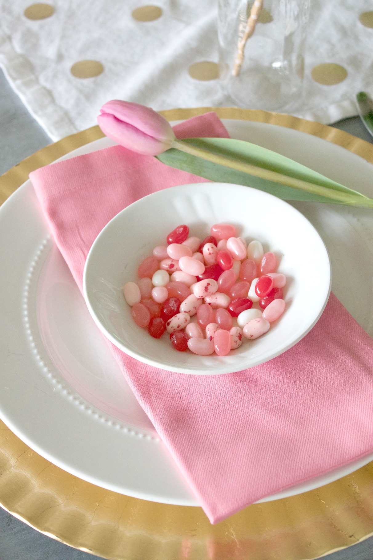 Jelly Belly Pink and Gold Table setting